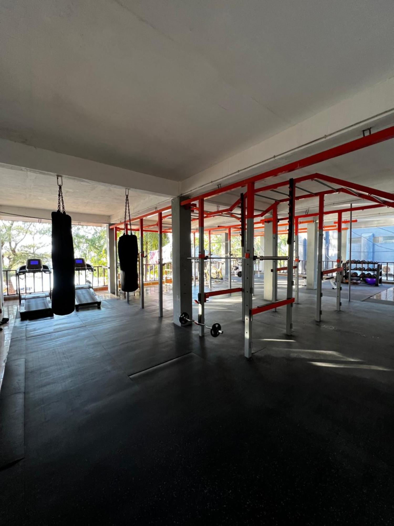 Tropica Gili Total Body Fit - Free Access Gym And Coworking Space Gili Trawangan Exterior photo