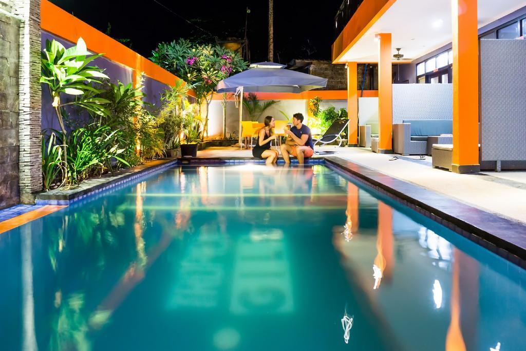 Tropica Gili Total Body Fit - Free Access Gym And Coworking Space Gili Trawangan Exterior photo