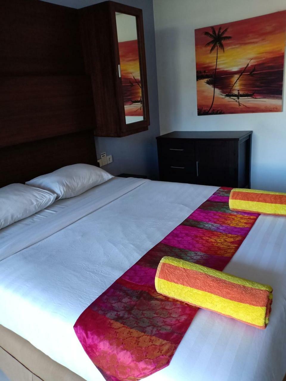 Tropica Gili Total Body Fit - Free Access Gym And Coworking Space Gili Trawangan Exterior photo